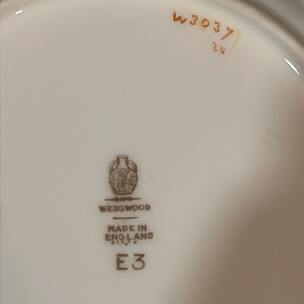 Wedgwood Garden Club Carnation Bread and Butter Plates (4) - Picture 7 of 8